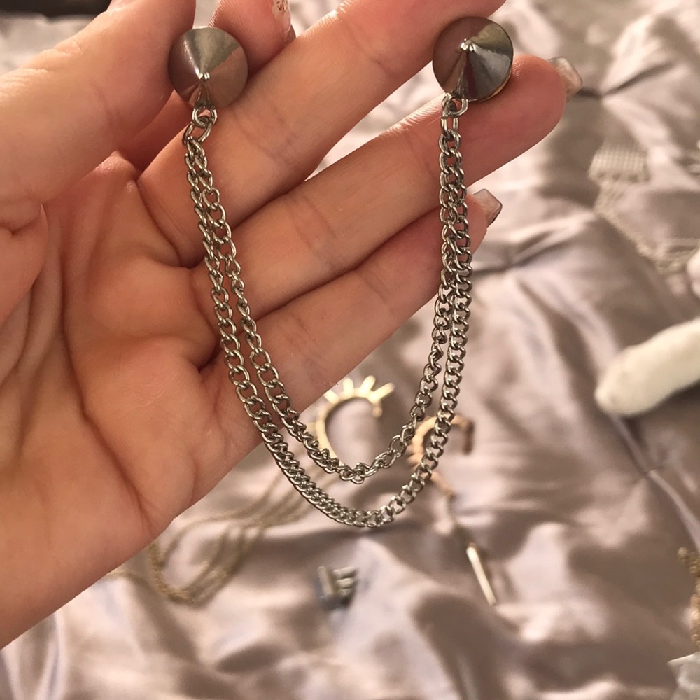 Spike and chain collar accessory